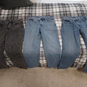 Barely worn Old Navy Slouchy Jeans - 4 pair - size 0
